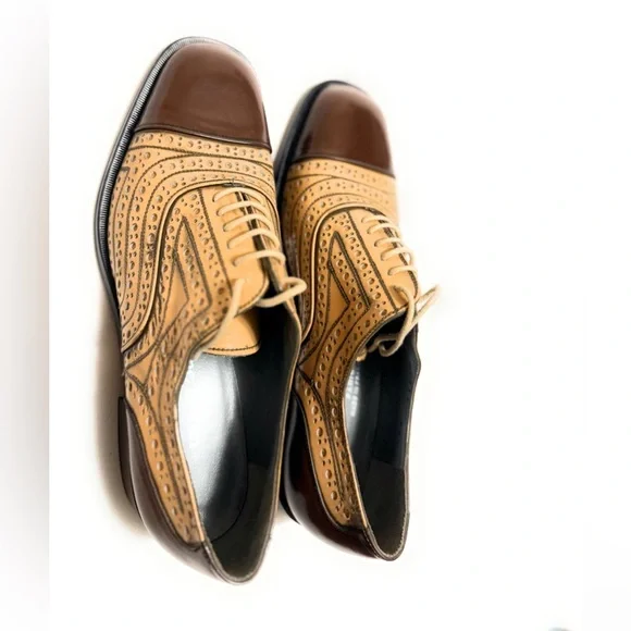 Stephane Kelian Paris TwoTone Oxford Tan & Brown Brogue Leather Classics Women 9 - Picture 6 of 10